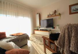 2 bedroom apartment with garage and swimming pool