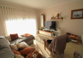 2 bedroom apartment with garage and swimming pool