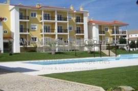 In front of TASIS - T4 at Quinta da Beloura