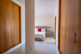3 bed ground floor apt on Estrela da Luz