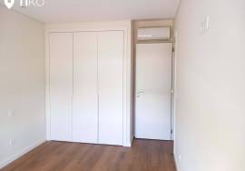 3 bedroom apartment with parking and storage room for sale in Montijo