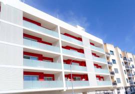 3 bedroom apartment with parking and storage room for sale in Montijo