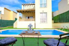 INDEPENDENT HOUSE WITH TOURIST LICENSE IN CALA MURADA, MALLORCA