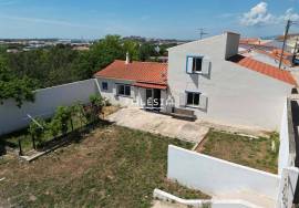 3 BEDROOM HOUSE WITH +2000M2 OF LAND AND WAREHOUSE