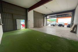 Warehouse at street level in the El Juncal industrial estate
