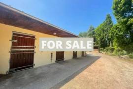 Equestrian Facilities with Stables and Main House
