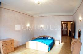 Apartment for rent in Riga, 132.70m2