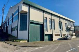 Loja / Estabelecimento Comercial T4 em Parceiros e Azoia de 760,00 m²