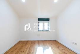 250k T2 Renovated Lisbon Historic Zone - A Rare Find