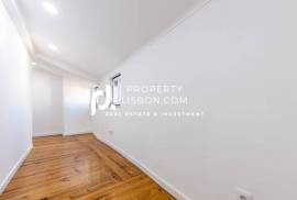 250k T2 Renovated Lisbon Historic Zone - A Rare Find