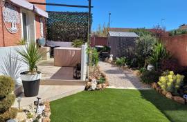 Impeccable Villa, Including Independent Studio And Office
