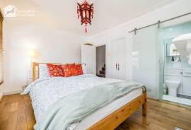 4 bedroom, Terraced House for sale