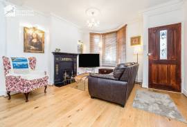 4 bedroom, Terraced House for sale