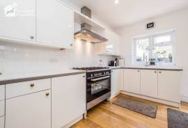 4 bedroom, Terraced House for sale