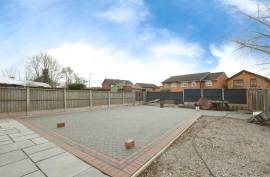 3 bedroom, Semi-detached bungalow for sale