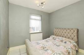 3 bedroom, Semi-detached bungalow for sale