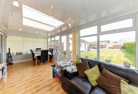 3 bedroom, Detached bungalow for sale