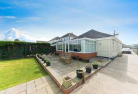 3 bedroom, Detached bungalow for sale