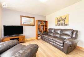 1 bedroom, Ground floor flat for sale