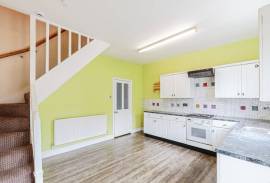 2 bedroom, Terraced House for sale