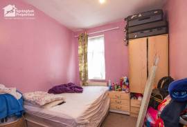 3 bedroom, Terraced House for sale