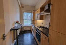 2 bedroom, Ground floor maisonette for sale