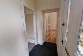 2 bedroom, Ground floor maisonette for sale