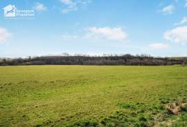 3 bedroom, Semi-detached house for sale