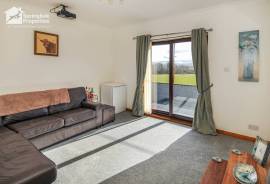 3 bedroom, Semi-detached house for sale