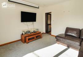 3 bedroom, Semi-detached house for sale