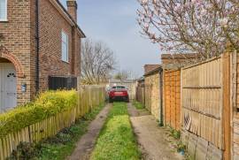 3 bedroom, Terraced House for sale