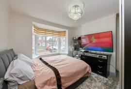 3 bedroom, Terraced House for sale