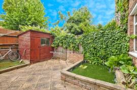 3 bedroom, Maisonette for sale