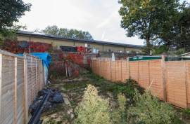 4 bedroom, Terraced House for sale