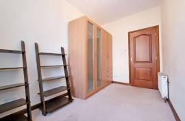 4 bedroom, Maisonette for sale