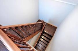 4 bedroom, Maisonette for sale