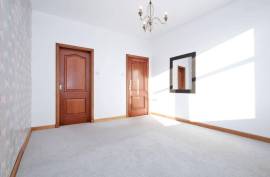4 bedroom, Maisonette for sale