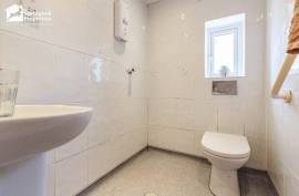 4 bedroom, Semi-detached house for sale