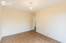 4 bedroom, Semi-detached house for sale