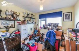 4 bedroom, Semi-detached house for sale