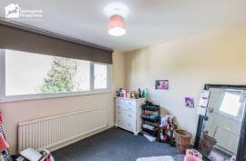 4 bedroom, Semi-detached house for sale