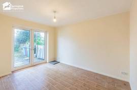 4 bedroom, Semi-detached house for sale
