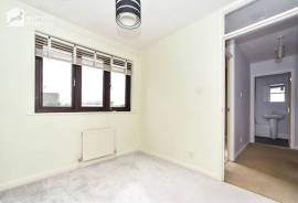 5 bedroom, Detached house for sale