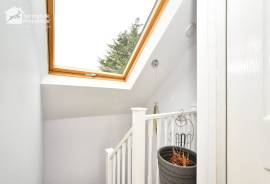 5 bedroom, Detached house for sale