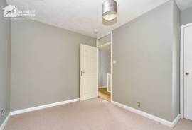 5 bedroom, Detached house for sale