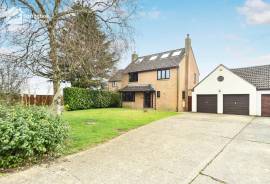 5 bedroom, Detached house for sale