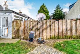 4 bedroom, Cottage for sale