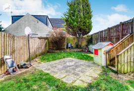 4 bedroom, Cottage for sale