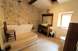 7 room, 183m2 Vineyard residence for sale in Cessenon sur orb - 200 000 € *