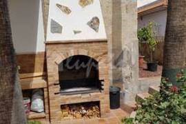 5 Bedroom Country House For Sale In Valle San Lorenzo LP5196
